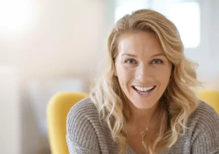 femme âgée de 40 à 50 ans en bonne santé.