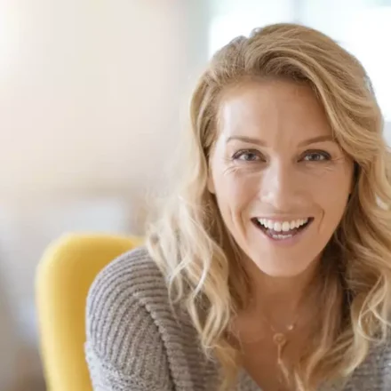 femme âgée de 40 à 50 ans en bonne santé.