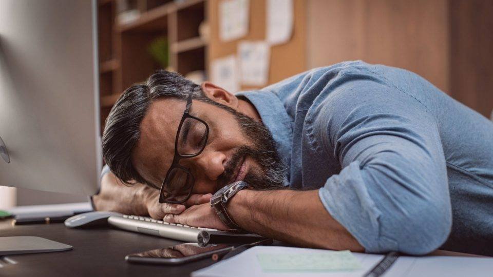 Fatigue et manque d'énergie chez un homme après 50 ans